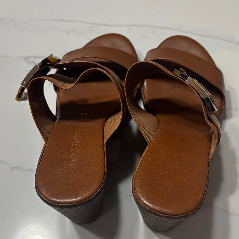 Chic Brown Wedge Sandals with Tortoise Accent made in ITALY
